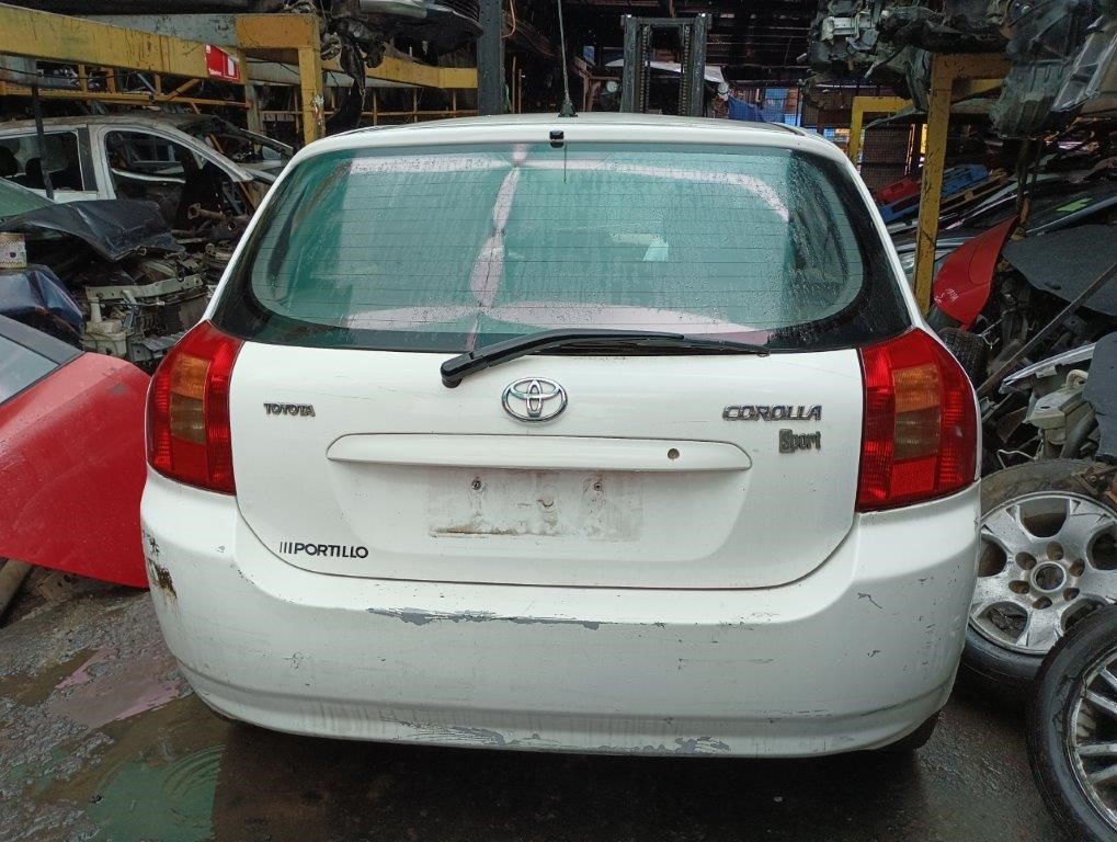  Toyota COROLLA 2003    EN DESARME